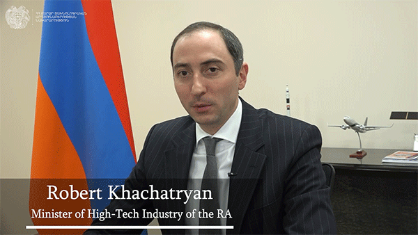 亚美尼亚高科技和工业部长罗伯特·哈恰图良在第七届世界物联网大会发表视频致辞