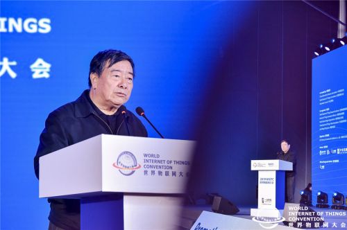 中国国务院原参事、科技部原秘书长石定寰